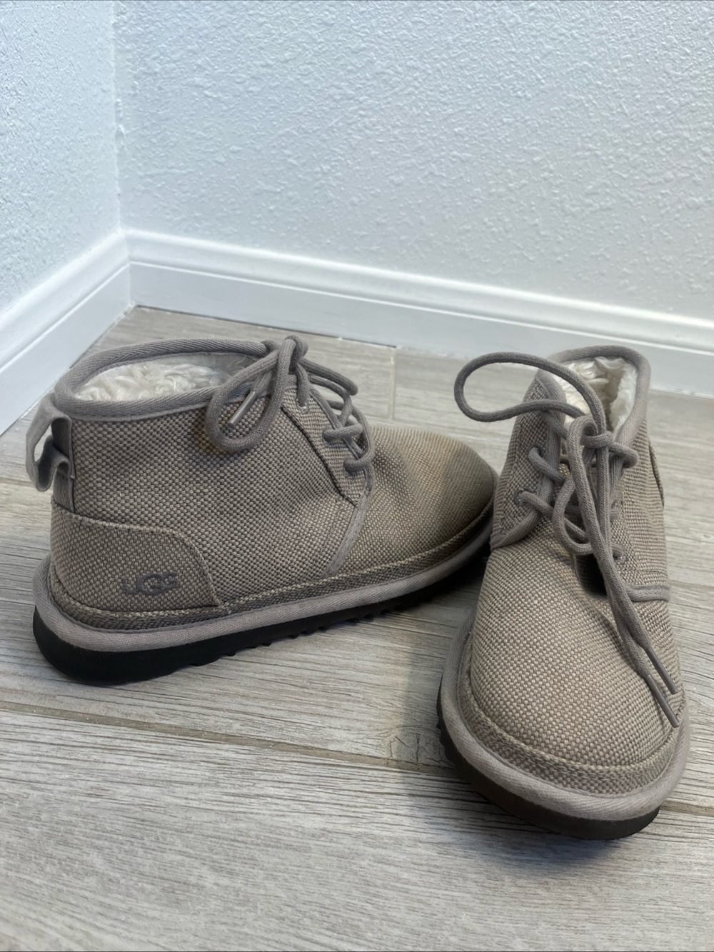 UGG Neumel Natural Boot Womens 7 Wheat Brown Hemp Canvas Chukka Boots Lace Up